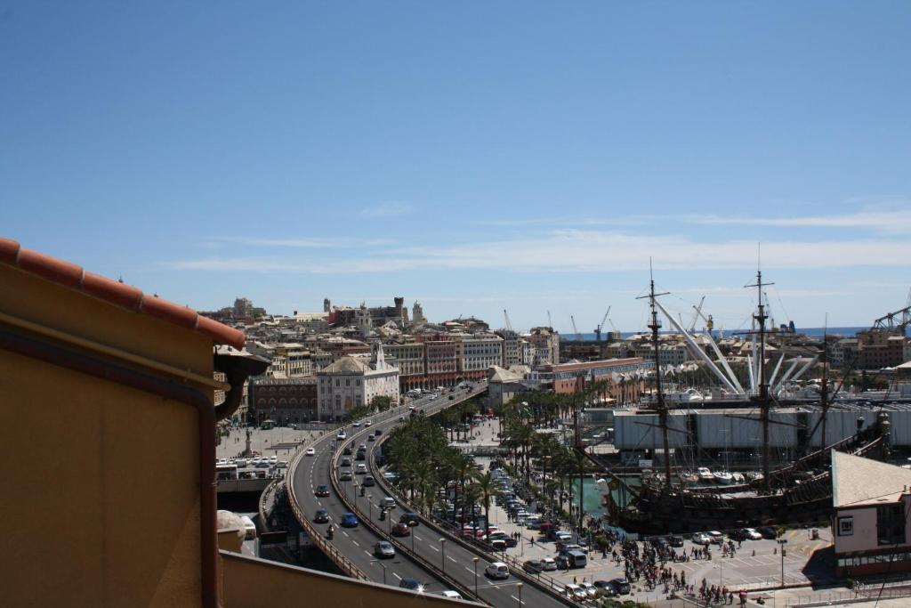 La Superba Rooms & Breakfast Genua Exteriör bild