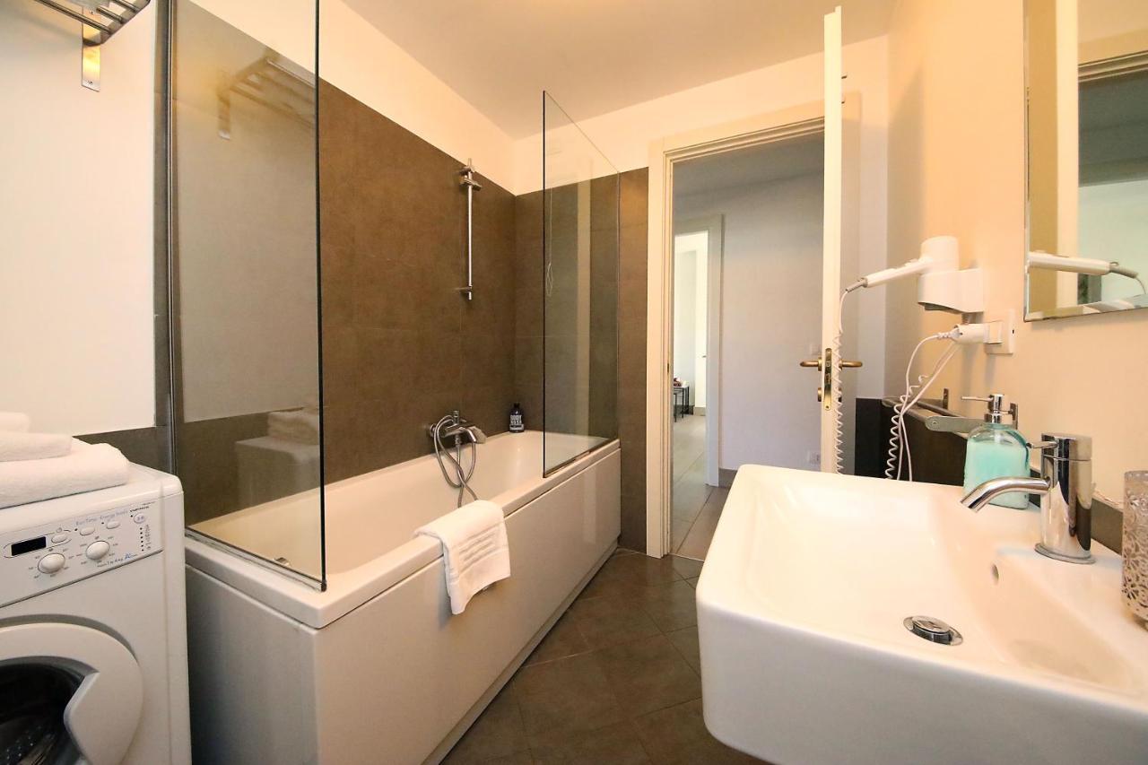 La Superba Rooms & Breakfast Genua Exteriör bild